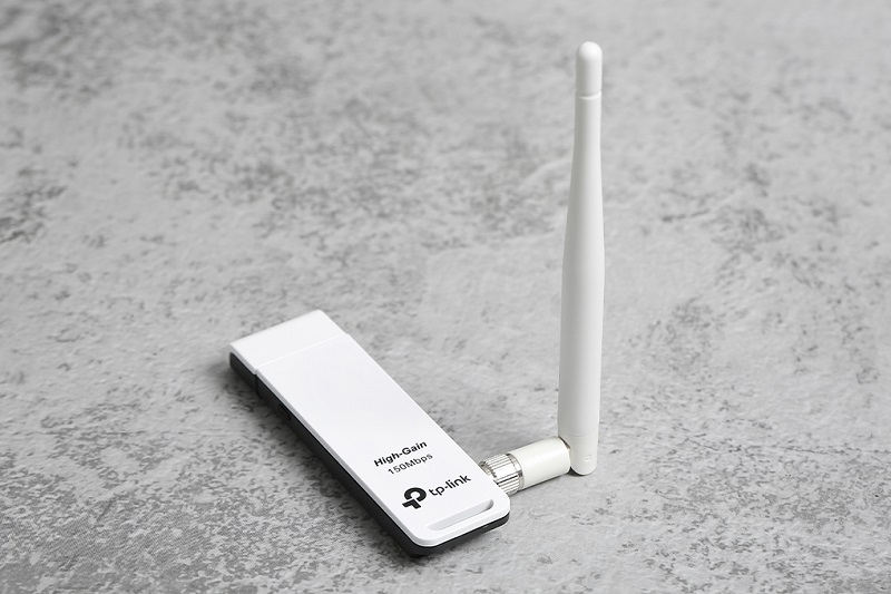 Có nhiều lý do khiến bạn nên sử dụng USB WiFi, một trong số đó là sự tiện dụng